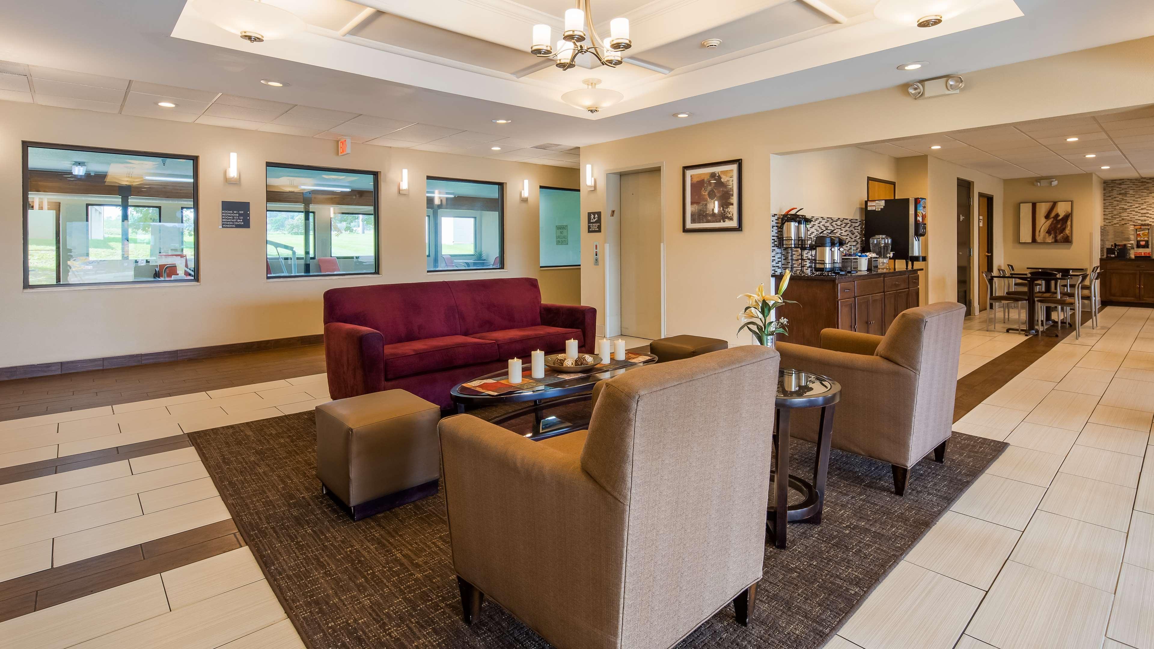 Best Western B R Guest Зейнсвил Екстериор снимка